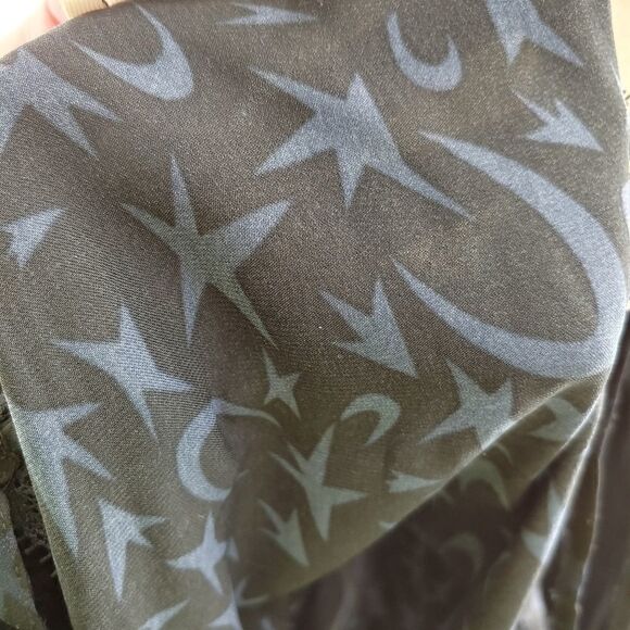 Silky lace camisole black w/ subtle blue stars - Picture 10 of 11